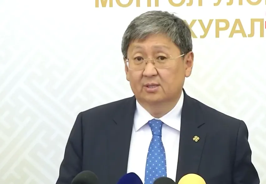 Ч.Хүрэлбаатар: Хүүхэд бүрт олгох 100 мянган төгрөгийг он дуустал үргэлжлүүлнэ