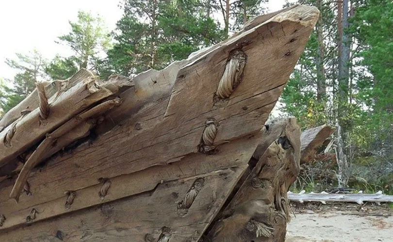 350 жилийн настай хуучин завийг засварлана