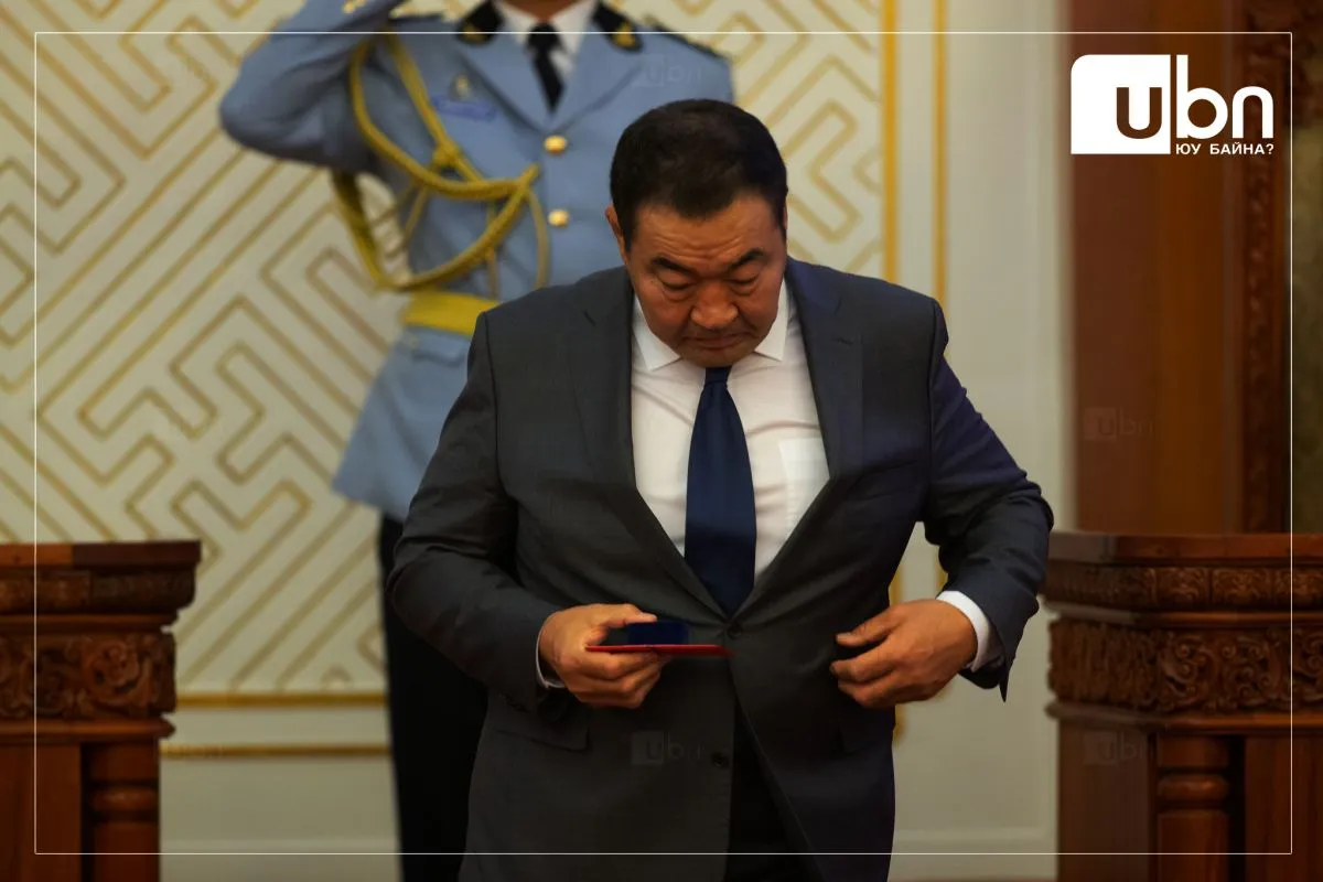 legacy:shine saiduud/baterdene.jpg