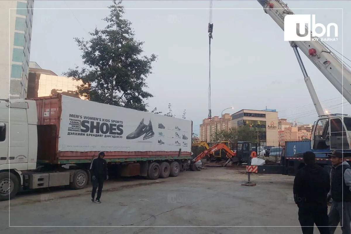 “S’Outlet”-ийн 2 ширхэг сэндвичэн байшинг өнөөдөр буулгана
