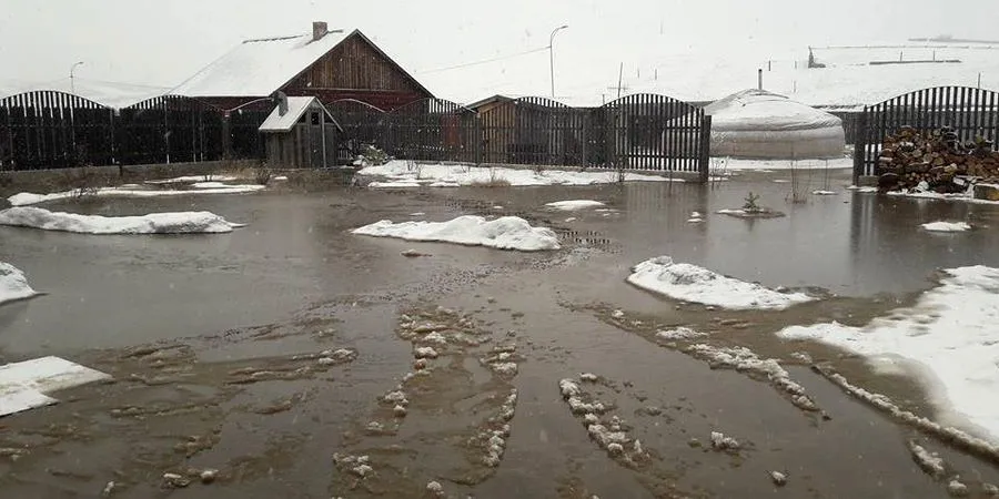 Шар усны үер болон мөс цөмрөх аюулаас сэрэмжтэй байхыг анхааруулж байна