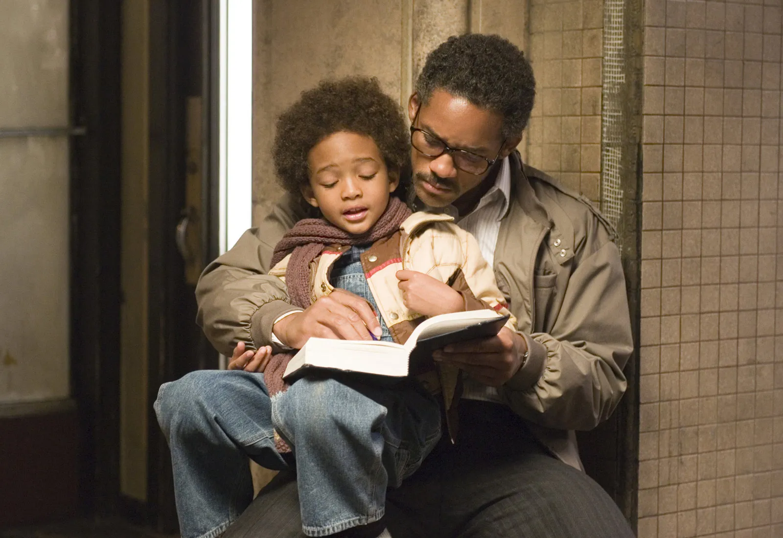 legacy:upload/images/ni/2020/11/13/B000OW77UU_ThePursuitofHappyness_UXSY1._V144614414_RI_-163754-443808047.jpeg