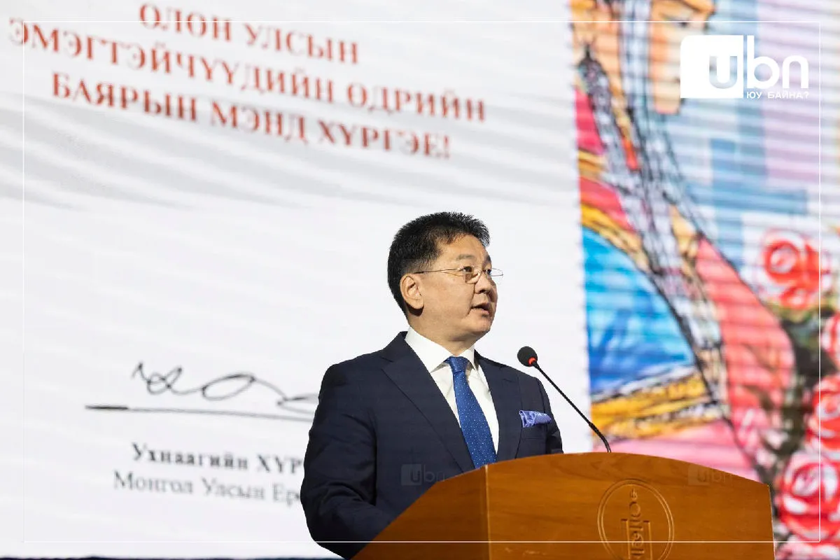 Ерөнхийлөгч У.Хүрэлсүх: Элбэрэлт сайхан ээжүүд минь аз жаргал, амар амгалангаар бялхаж байх болтугай