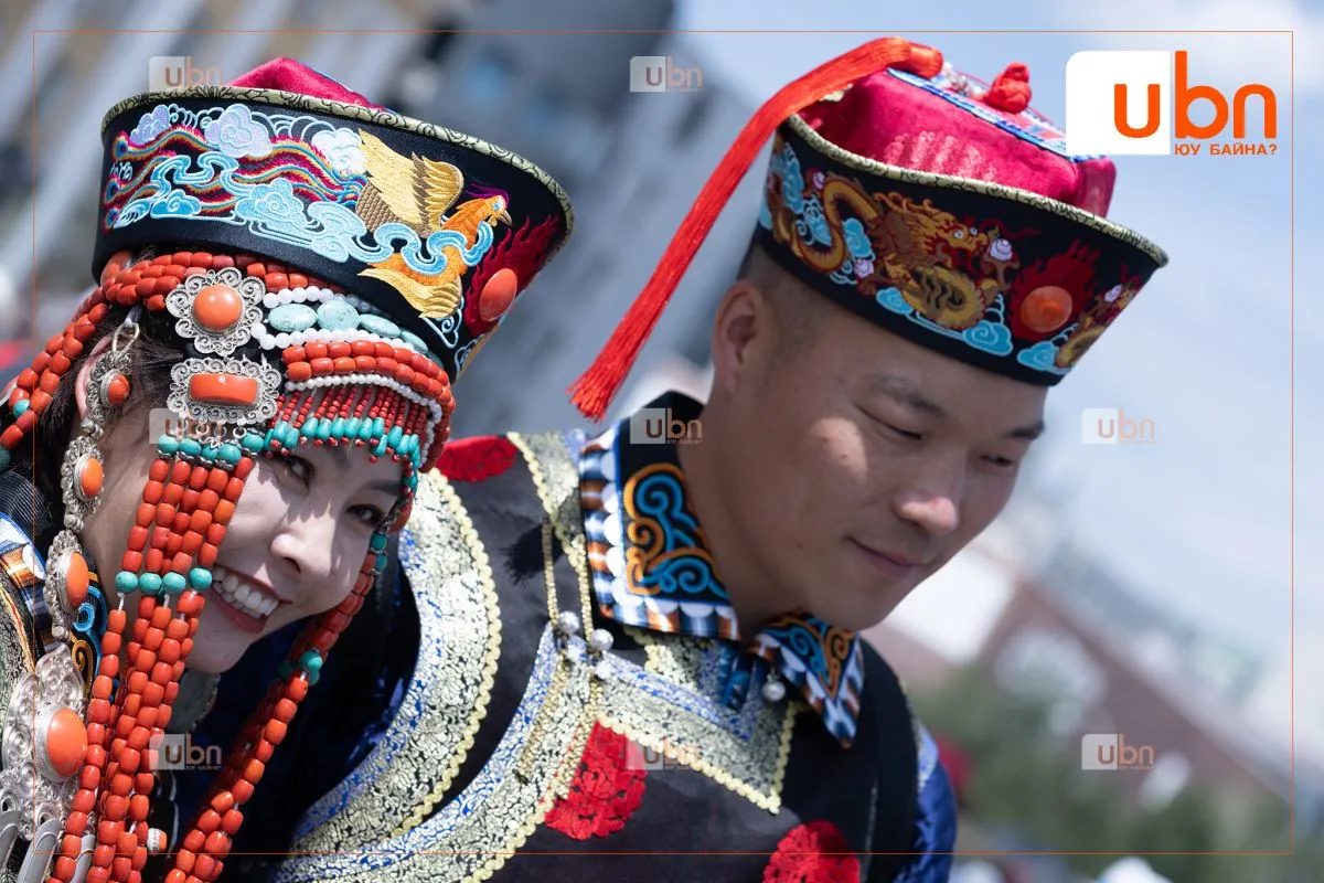 legacy:DEELTEI MONGOL 2024/г21.jpg
