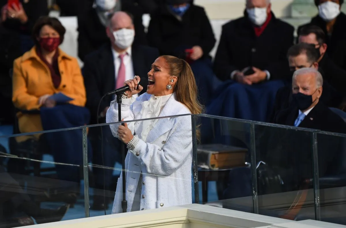 legacy:Амараа зураг/biden's inauguration/jennifer lopez.jpg