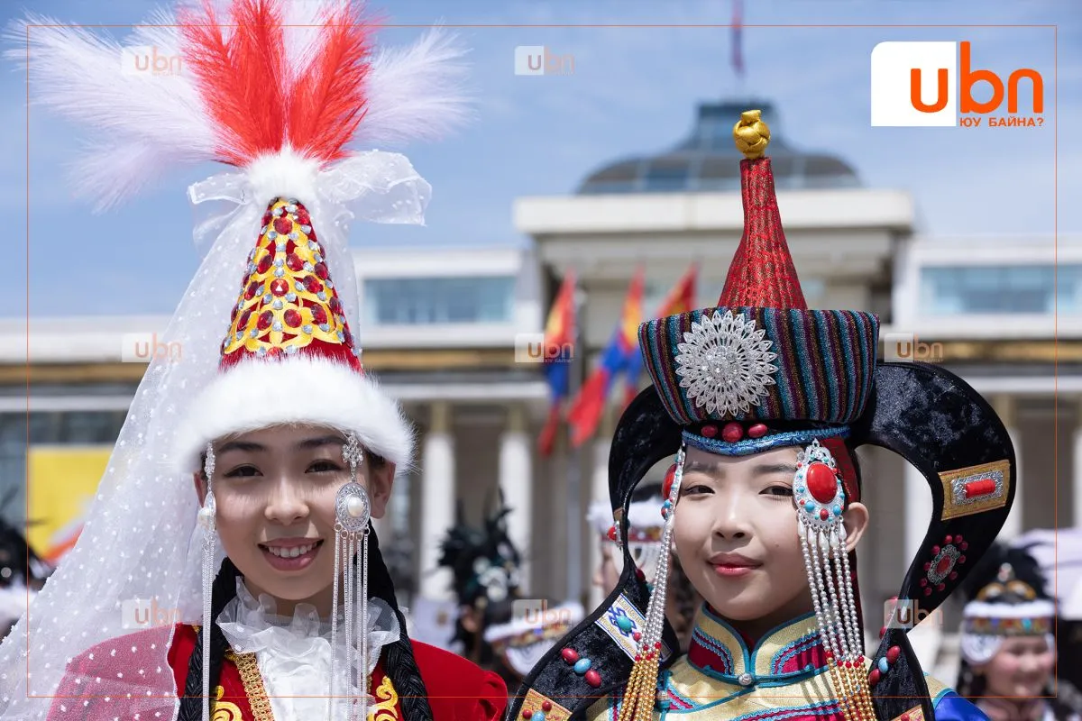 legacy:DEELTEI MONGOL 2024/г18.jpg