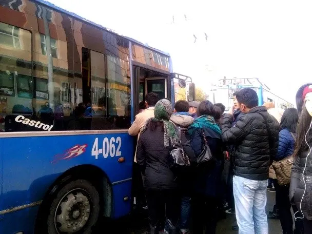 Баянзүрх дүүргийн ачаалал өндөртэй чиглэлүүдэд нэмэлт автобус явуулах санал боловсруулжээ