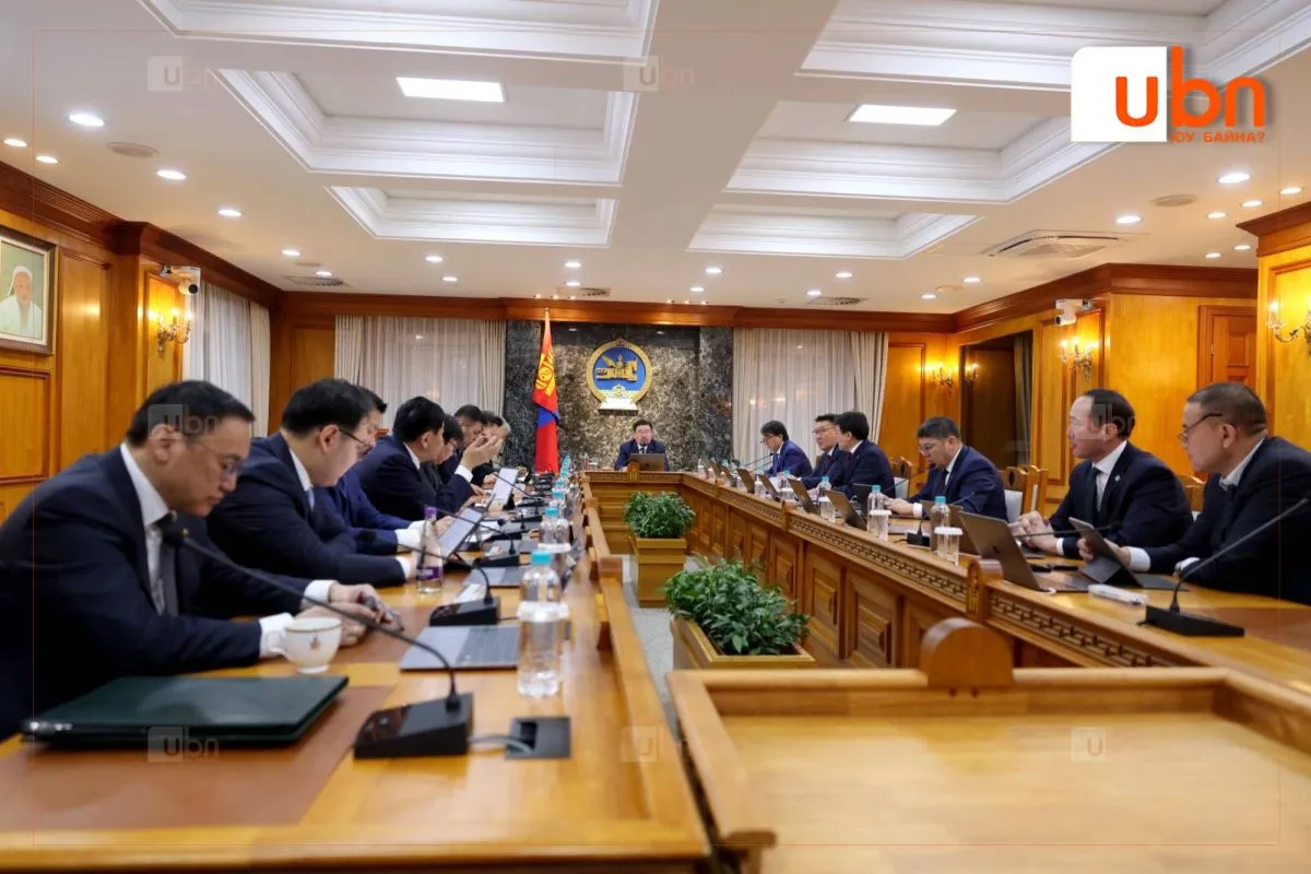 Төсвийн мөнгөөр бэлэг дурсгалын зүйл бэлдэхгүй, шинэ жил, олон нийтийн арга хэмжээ зохион байгуулахгүй байхыг ҮҮРЭГДЛЭЭ