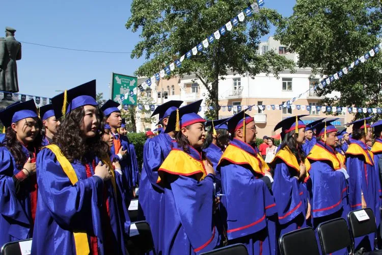 Их, дээд сургуулийн төгсөлтийн үйл ажиллагааг 6-р сарын 15-ны дотор цахимаар зохион байгуулна