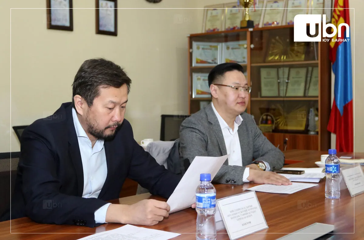 Ачаа тээвэр эрхлэгчдийн зогсоолын асуудлыг шийдвэрлэлээ