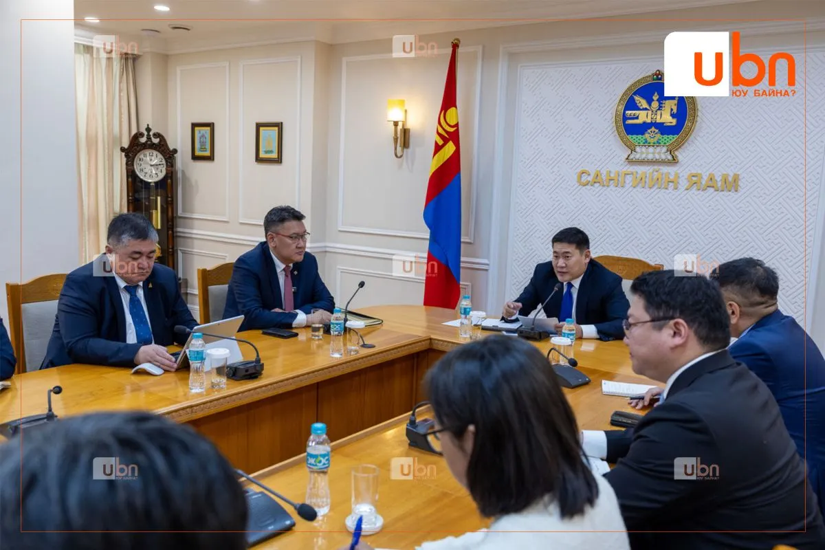 Л.Оюун-Эрдэнэ: 2025 оны төсөвт олон нийтийн шүүмжлэл дагуулж байгаа асуудлыг шийдэж, төсвийн тодотгол оруулах хэрэгтэй