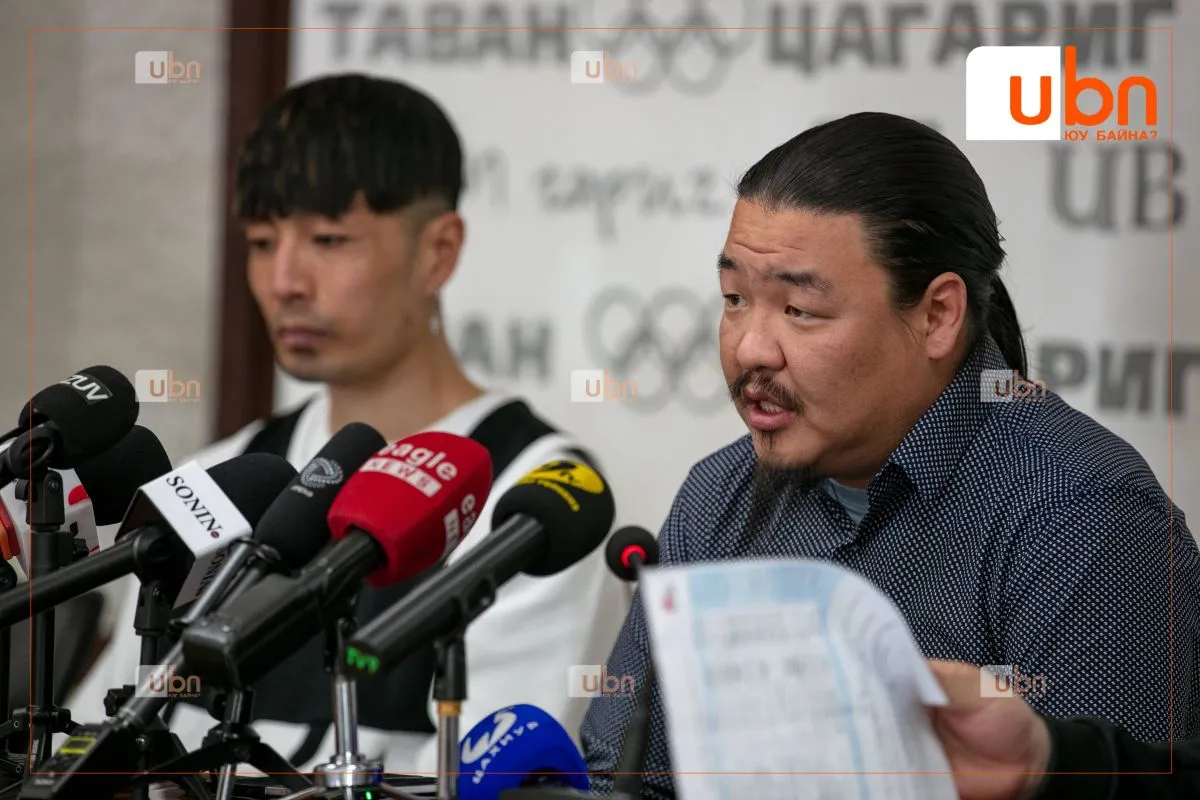 Б.ТАМИР: Монголын эмэгтэй шигшээ баг гадаад руу тэмцээнд явна. Энэ тэмцээнд явахад Ерөнхийлөгчөөр нь Ц.Анандбазар гэдэг хүн байвал маш асуудалтай