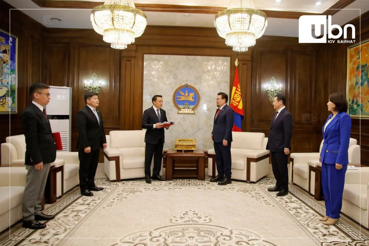 legacy:amarbayasgalan/ээээ.jpg