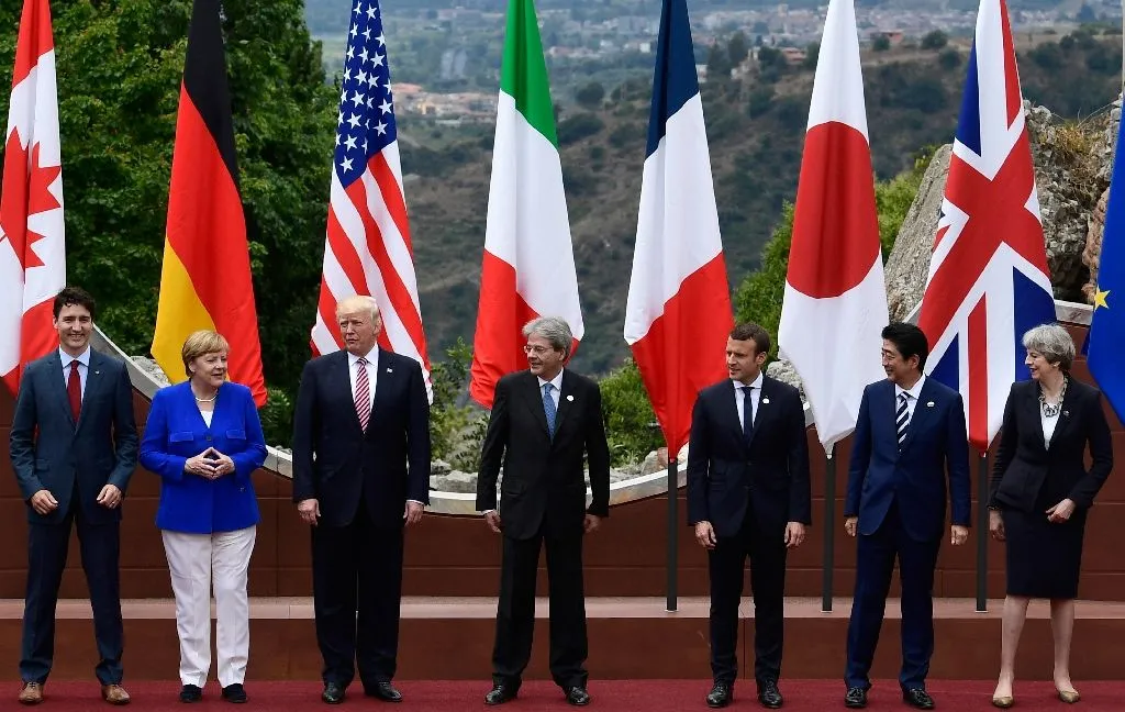 Ерөнхийлөгч Д.Трамп Их Долоогийн уулзалтыг хойшлууллаа