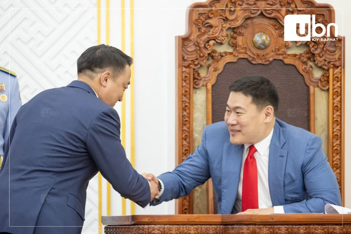 ФОТО: Шинэ гишүүдийн тангараг өргөх АГШИН