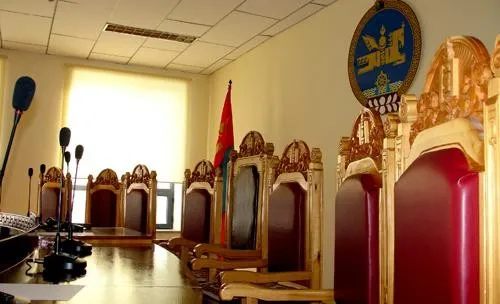 Сонгуулийн тухай хууль Үндсэн хууль зөрчсөн эсэхийг хэлэлцэнэ