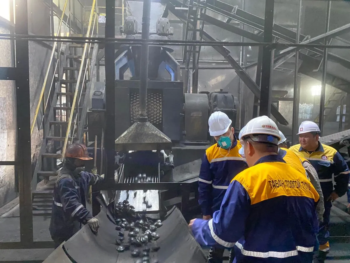 Таван толгой түлш ХХК нийслэлийн долоон дүүрэгт 100,000 тн сайжруулсан түлш нөөцлөөд байна